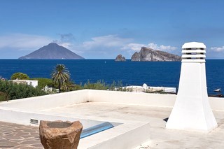 Panarea   <em>(Iles Eoliennes)</em>  |   13  /  17    |