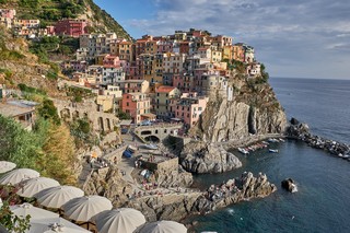 Manarola   <em>(Cinque Terre)</em>  |   2  /  6    |