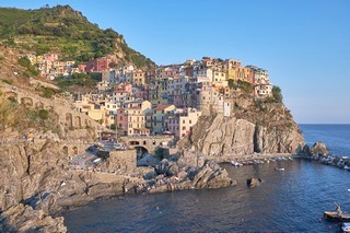 Manarola   <em>(Cinque Terre)</em>  |   5  /  6    | 