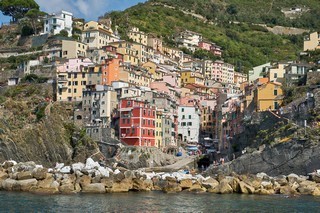 Riomaggiore   <em>(Cinque Terre)</em>  |   8  /  12    |