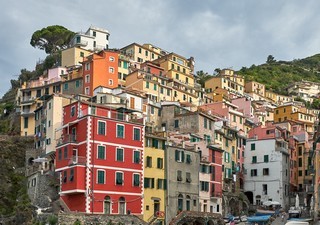 Riomaggiore   <em>(Cinque Terre)</em>  |   5  /  12    |