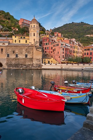 Vernazza   <em>(Cinque Terre)</em>  |   7  /  10    |