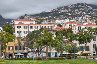 Funchal   <em>(Madère)</em>  |   18  /  30    |