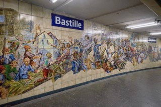 Paris    (Métro bastille)  |   4  /  18    | 