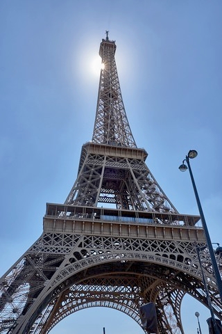 Tour Eiffel        3  /  7    | 