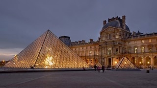 Musée du Louvre   |   8  /  9    |