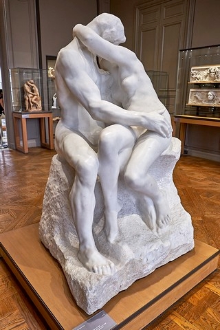 Paris   (Musée Rodin, Le baiser)     |   16  /  26    | 