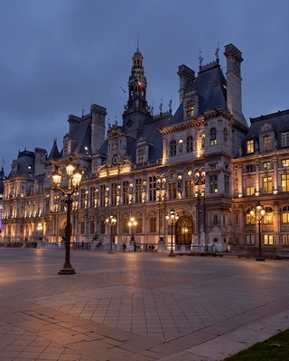 Paris   (Hotel de ville)     |   18  /  22    | 