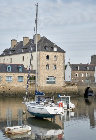 Pont l'Abbé    |   26  /  27    | 