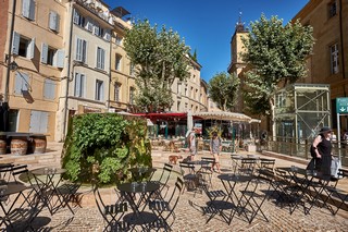 Aix-en-provence   |   5  /  5    | 