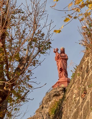 Le puy en velay   |   11  /  24    |