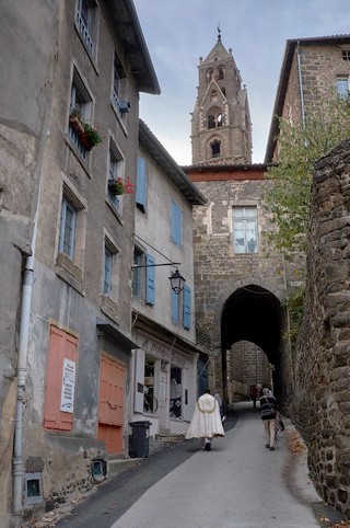 Le puy en velay   |   13  /  24    |