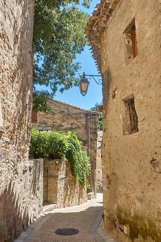 Saint-Guilhem     |   5  /  7    |