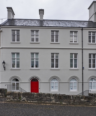 Londonderry    <em>(Georgian houses)</em>  |   13  /  15    | 