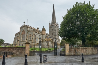 Londonderry   <em>(St Columb's Cathedral)</em>     15  /  15    |