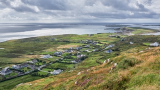 Galway   <em>(sky road, Connemara National Park)</em>  |   27  /  63    |