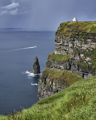 Clare   <em>(Cliffs of Moher)</em>  |   62  /  63    |