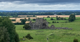 Cashel   <em>(Rock of Cashel)</em>  |   4  /  10    |