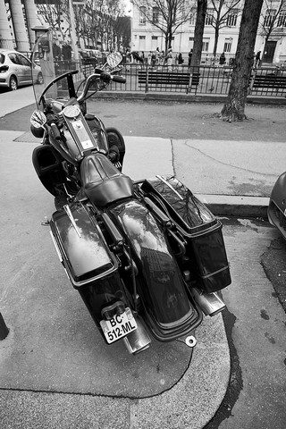 Moto    |   1  /  3    | 