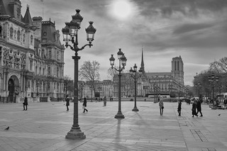 Paris    |   7  /  25    | 