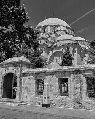 Istanbul    |   33  /  36    |