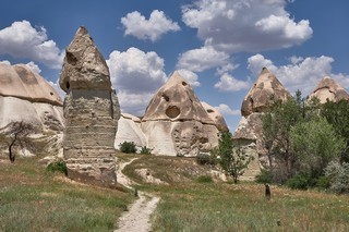 Göreme   <em> (Love valley)</em>   |   15  /  35 </p></div></a>