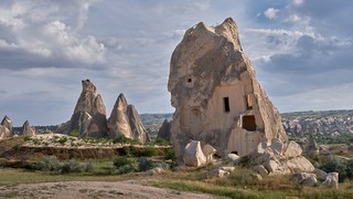 Göreme    <em>(Rose valley)</em>   |   18  /  35 </p></div></a>