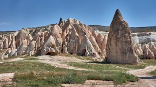 Göreme    <em>(Rose valley)</em>   |   13  /  35 </p></div></a>