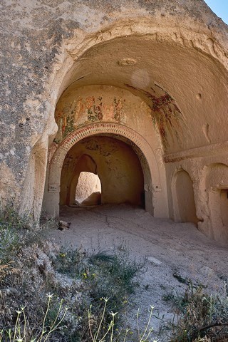 Göreme    <em>(Rose valley)</em>   |   20  /  35 </p></div></a>