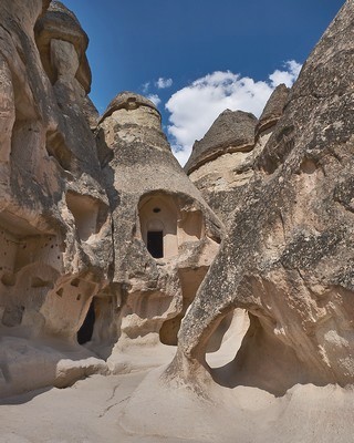 Göreme    <em>(Zelve valley)</em>   |   29  /  35 </p></div></a>