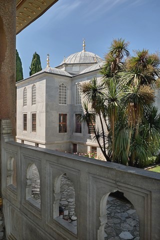 Istanbul   <em>(Palais de Topkapi)</em>   |   10  /  27    |