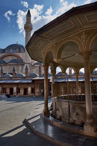 Konya    <em>(Mausolée de Mevlana)</em>   |   10  /  24    | 