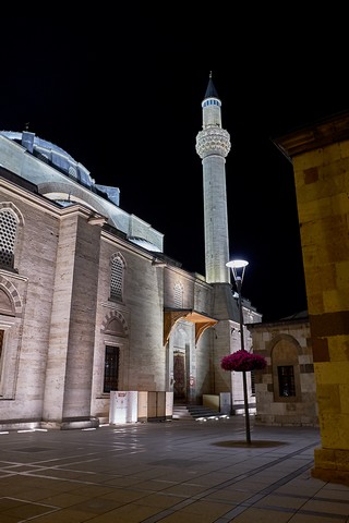 Konya    <em>(Mausolée de Mevlana)</em>   |   16  /  24    |