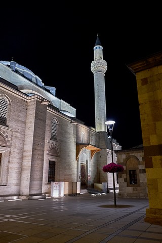 Konya    <em>(Mausolée de Mevlana)</em>   |   16  /  24    |