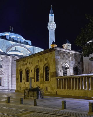 Konya    <em>(Mausolée de Mevlana)</em>   |   18  /  24    |