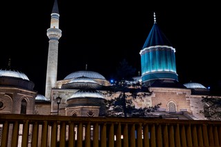 Konya    <em>(Mausolée de Mevlana)</em>   |   20  /  24    |