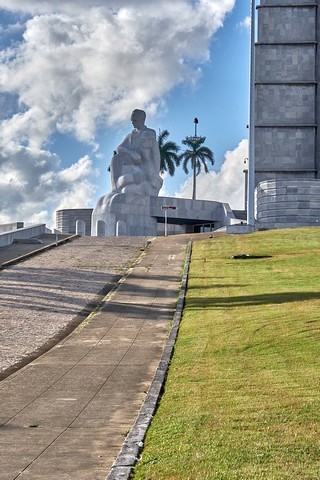 La Havanne   <em>(place de la révolution)</em>  |   1  /  24    | 