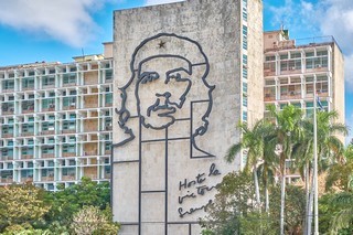 La Havanne   <em>(place de la révolution)</em>  |   3  /  24    |