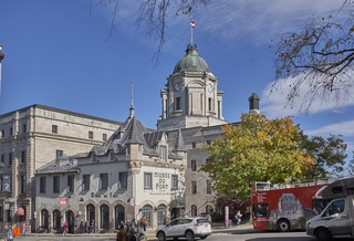 Québec   |   19  /  25    |