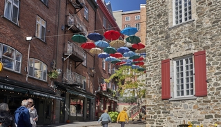 Québec   <em>(Petit Champlain) </em>   |   14  /  23    |