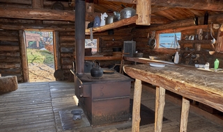 Shawinigan    <em>(Grandes piles, village du bucheron) </em>   |   3  /  11    | 