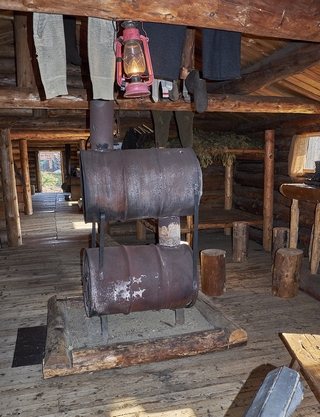 Shawinigan    <em>(Grandes piles, village du bucheron) </em>   |   5  /  11    | 